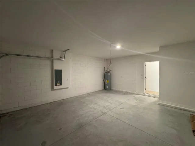 Spacious garage