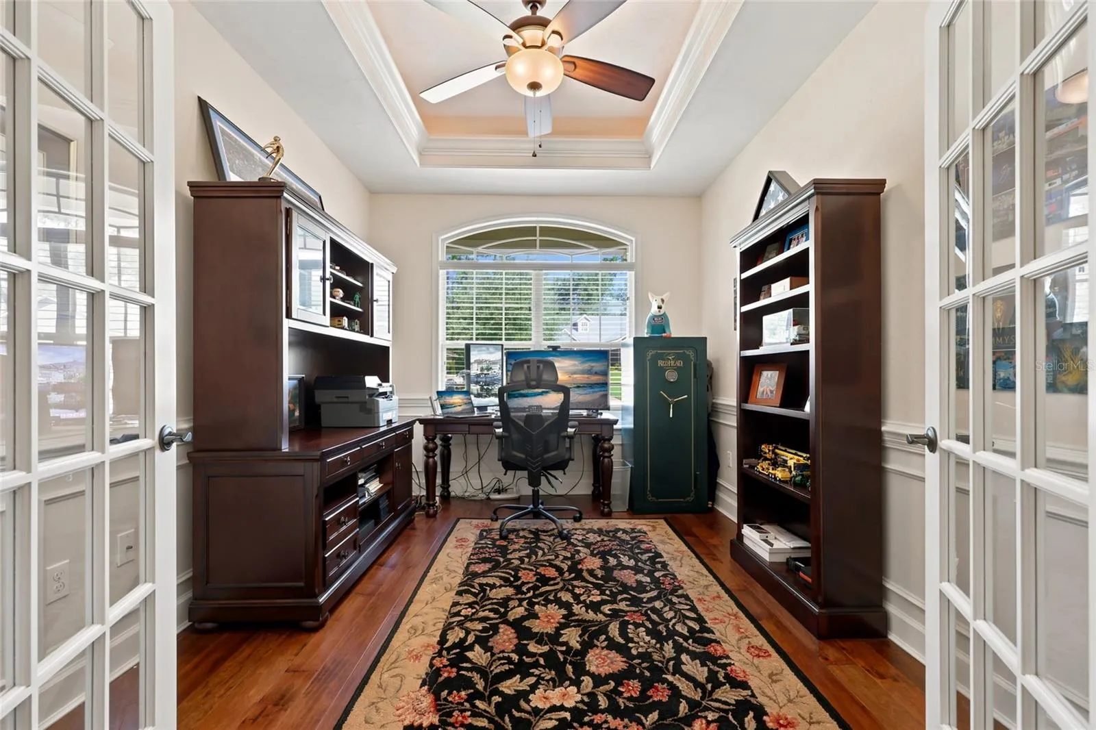 Study/den/office