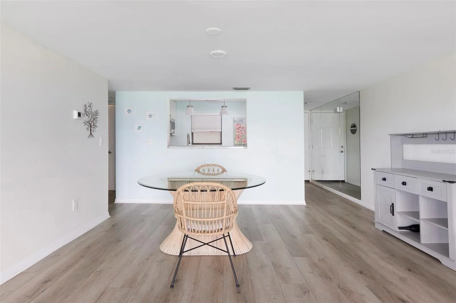 Dining / Living Room