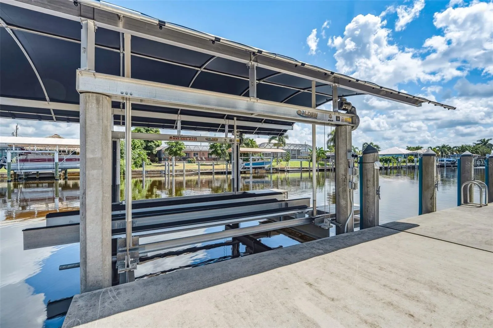 15,000 LB Boat Lift on Sailboat Canal