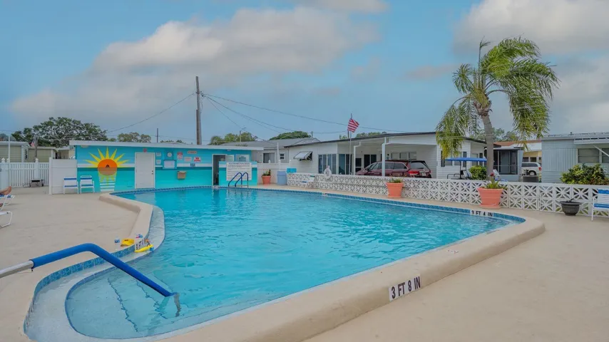 Community Heated POOL