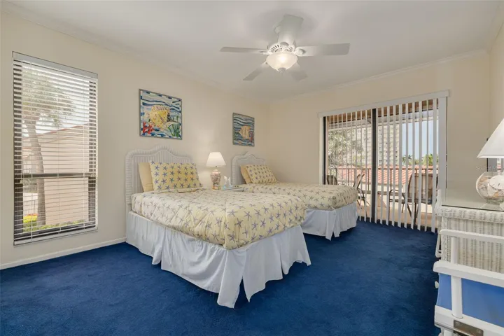 Guest Bedrooms with 2 Twins