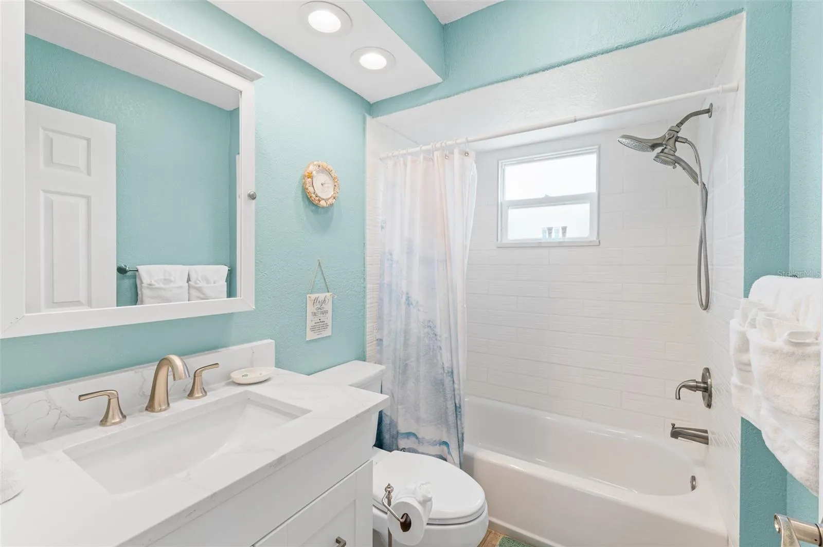 2nd Floor Bathroom