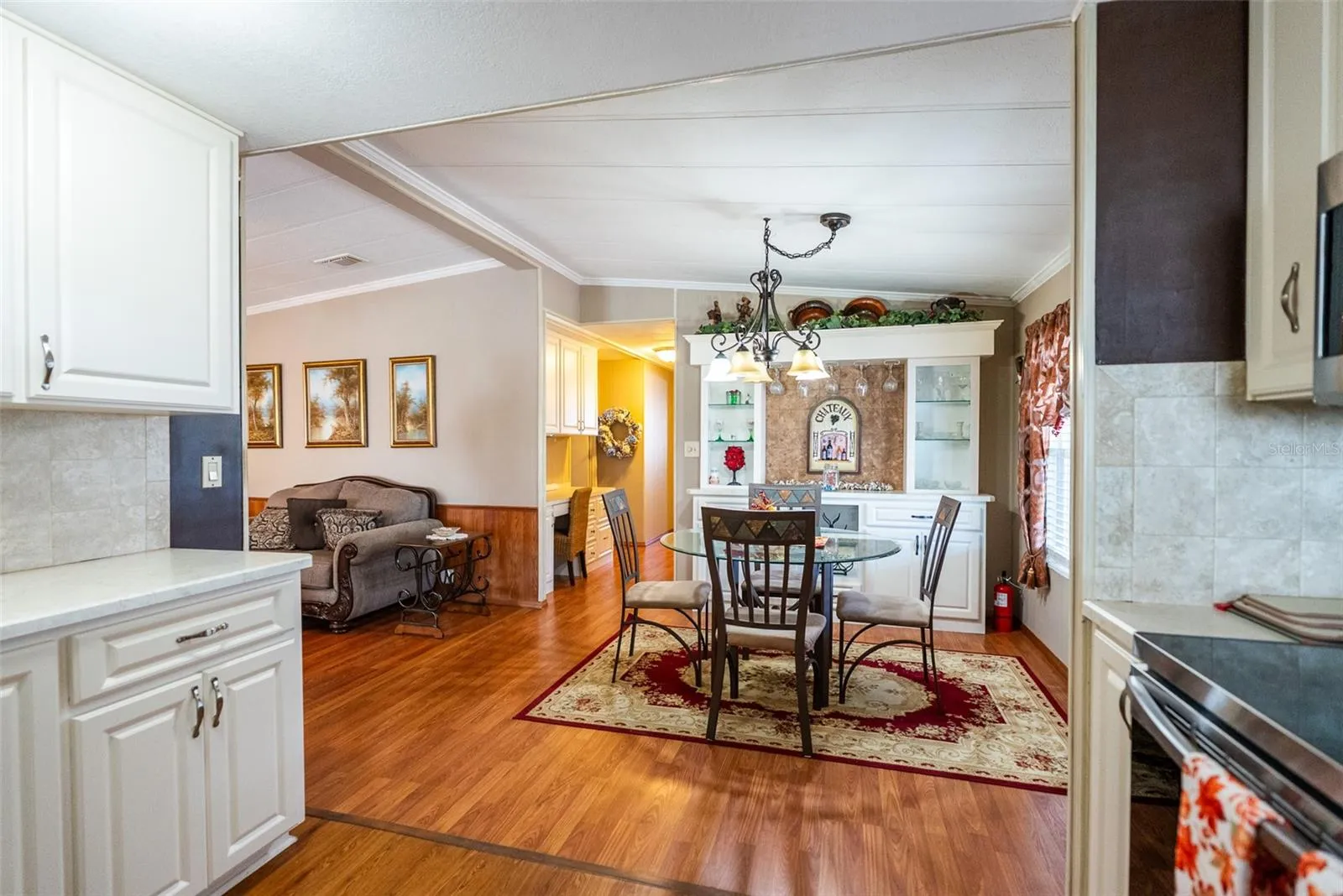 DINING ROOM WITH BUILT-INS