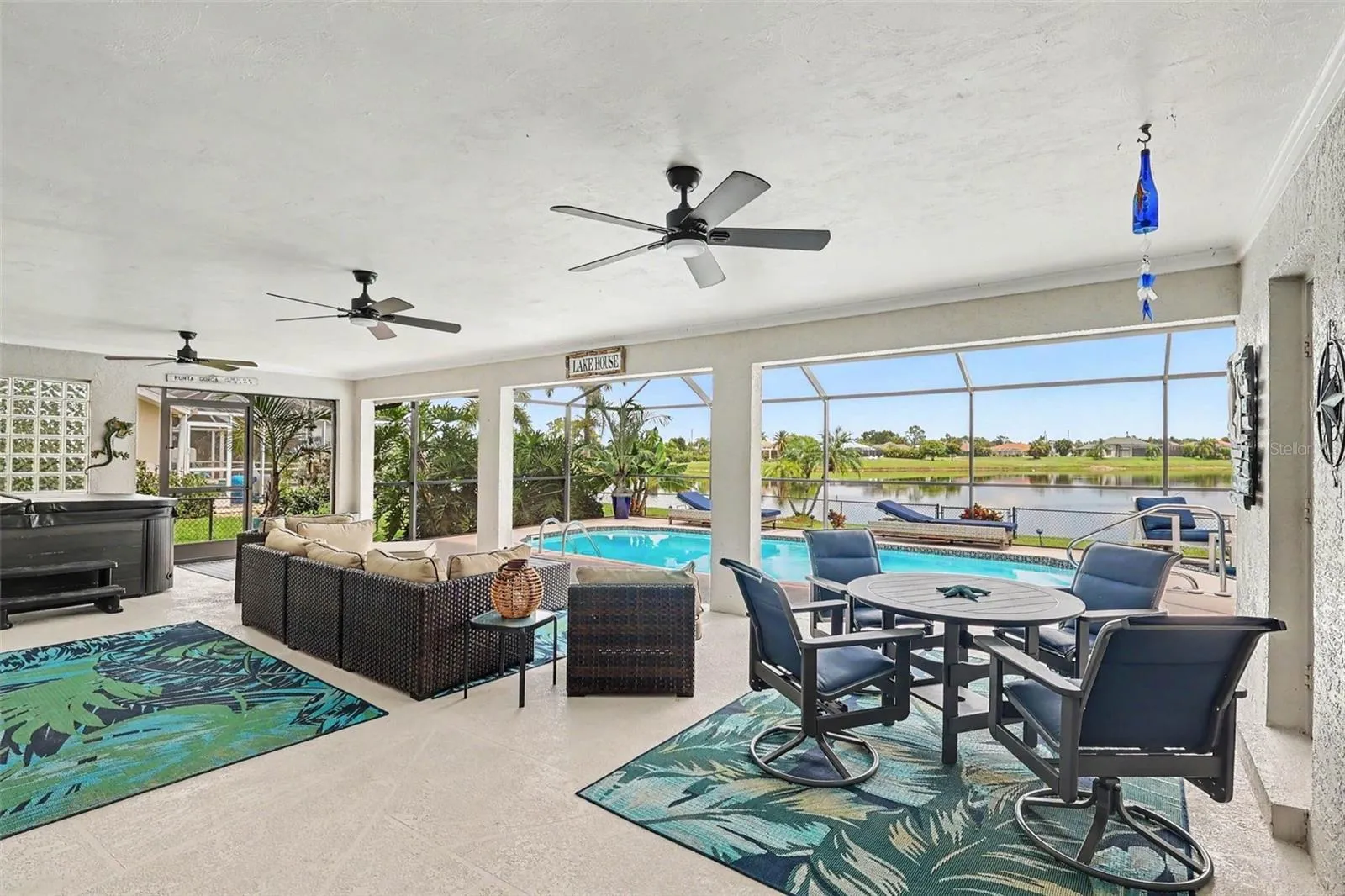 Huge Lanai