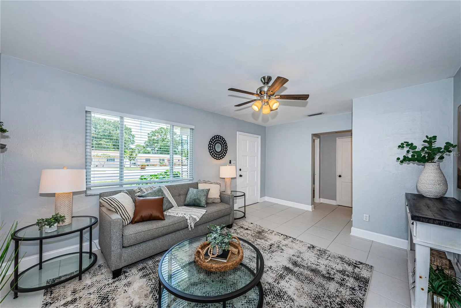 Spacious 17.5’x12.4’ Living Room