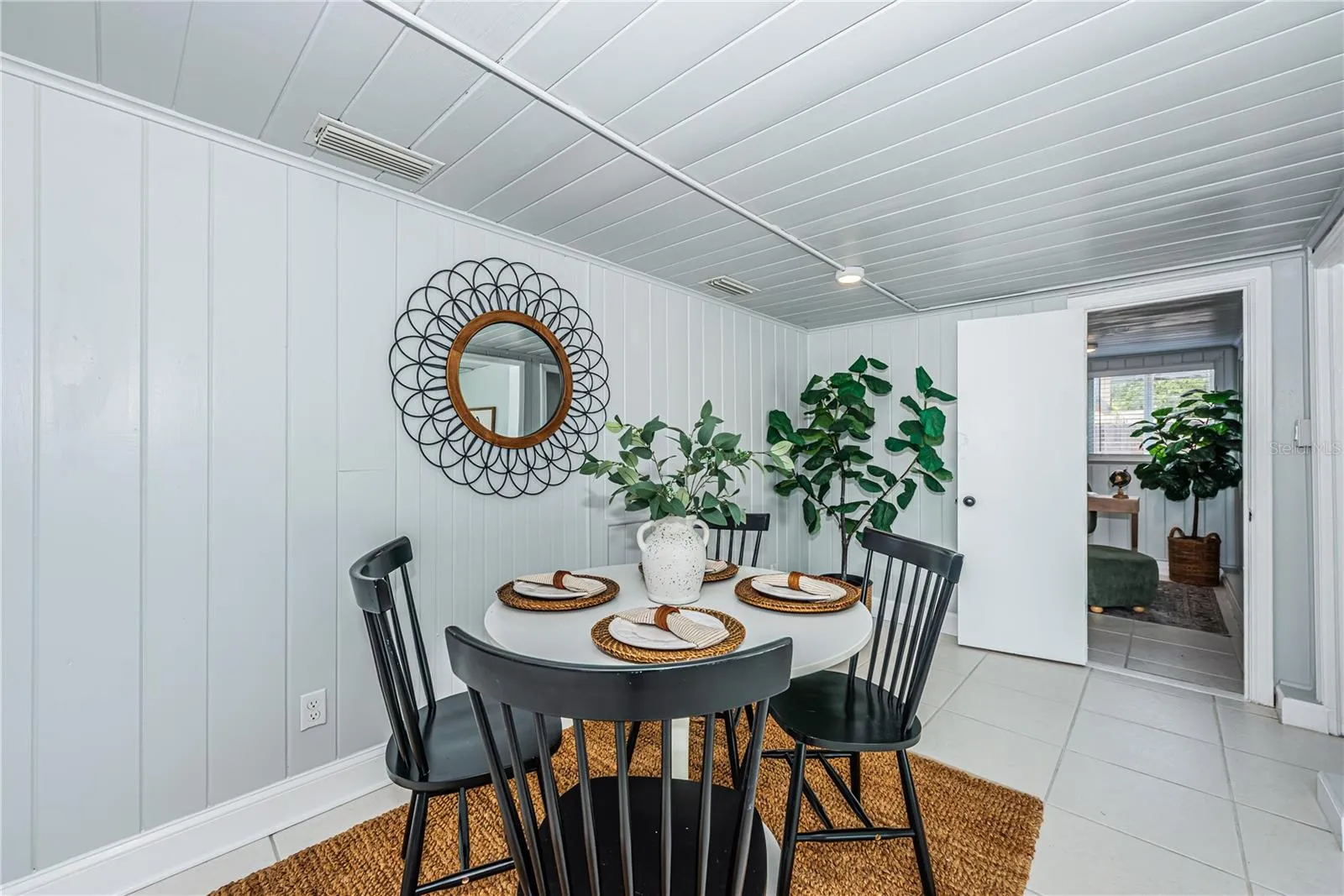 27’x15.5’ Or, Remove Dining &amp; Enlarge Fla Rm