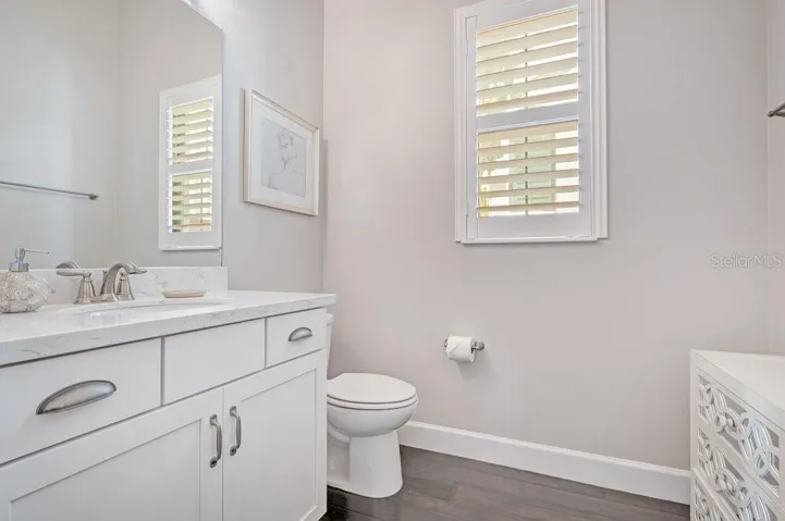 Powder room
