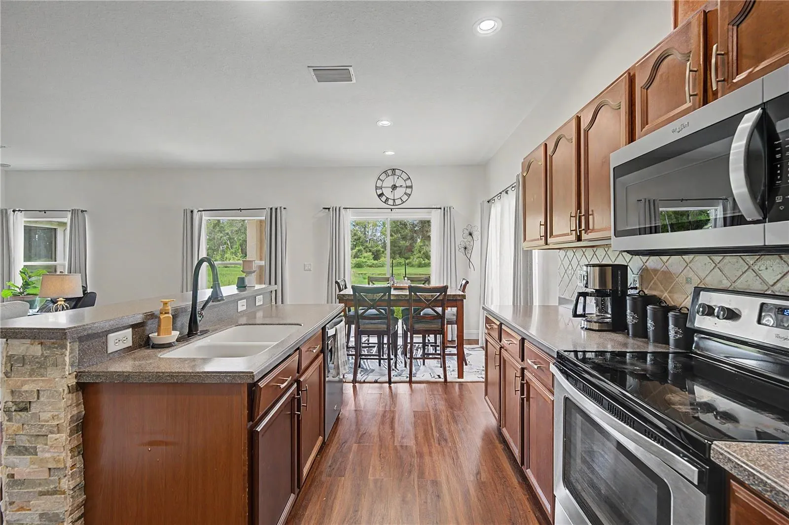 Kitchen - 9837 Jasmine Brook Circle