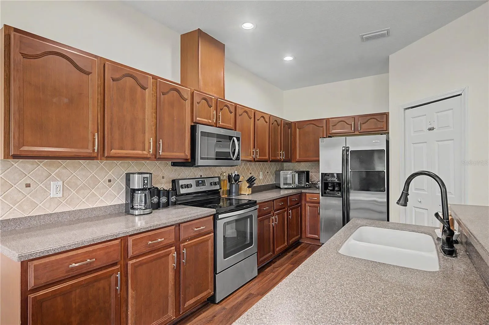 Kitchen - 9837 Jasmine Brook Circle