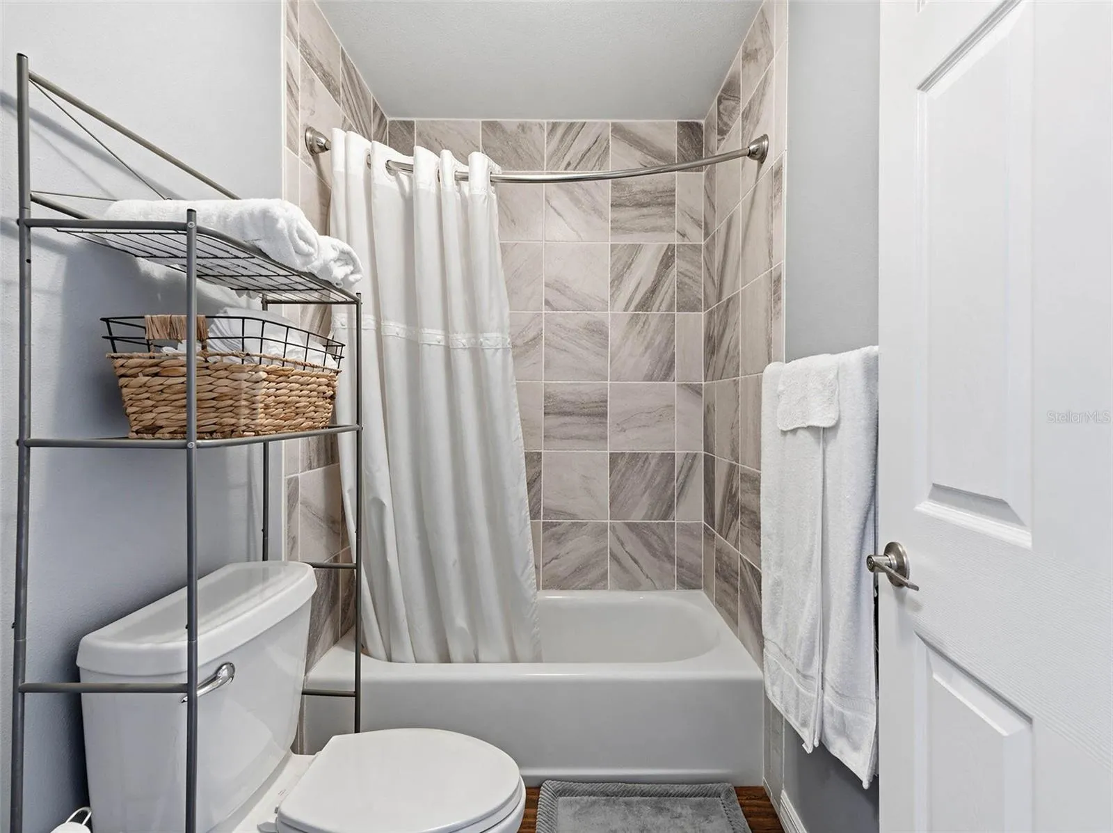 MAIN BATH