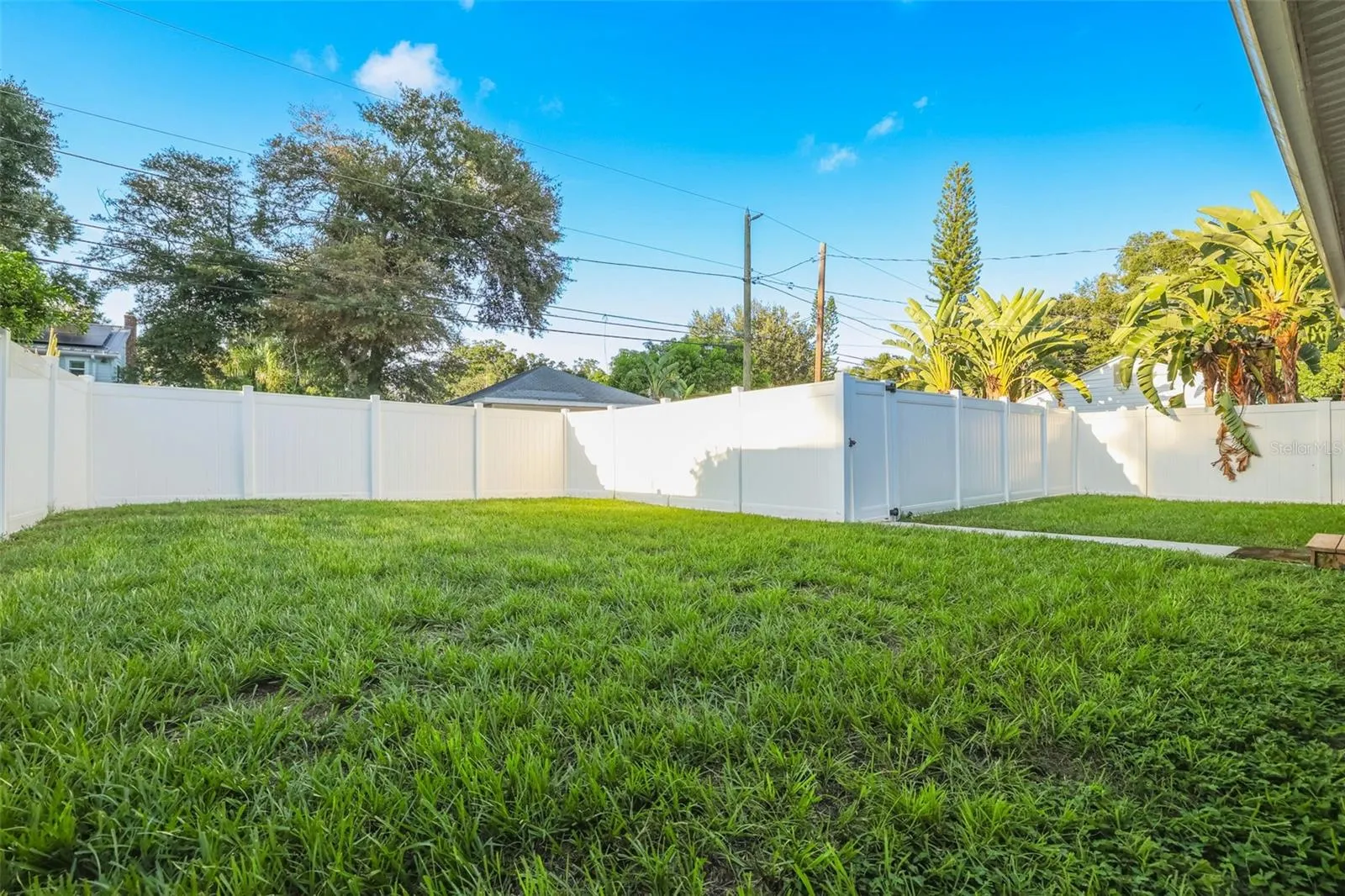 Vinyl Fence