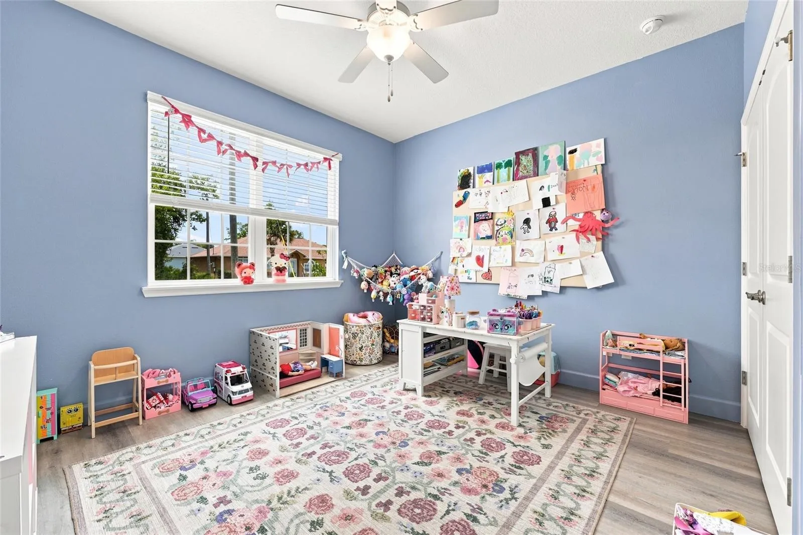 2nd bedroom
