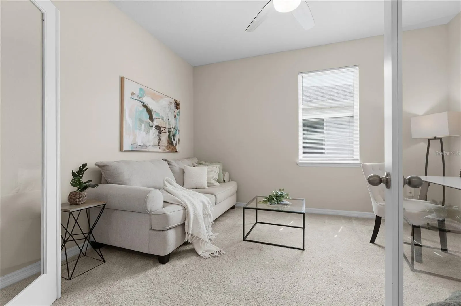 Den/office flex space