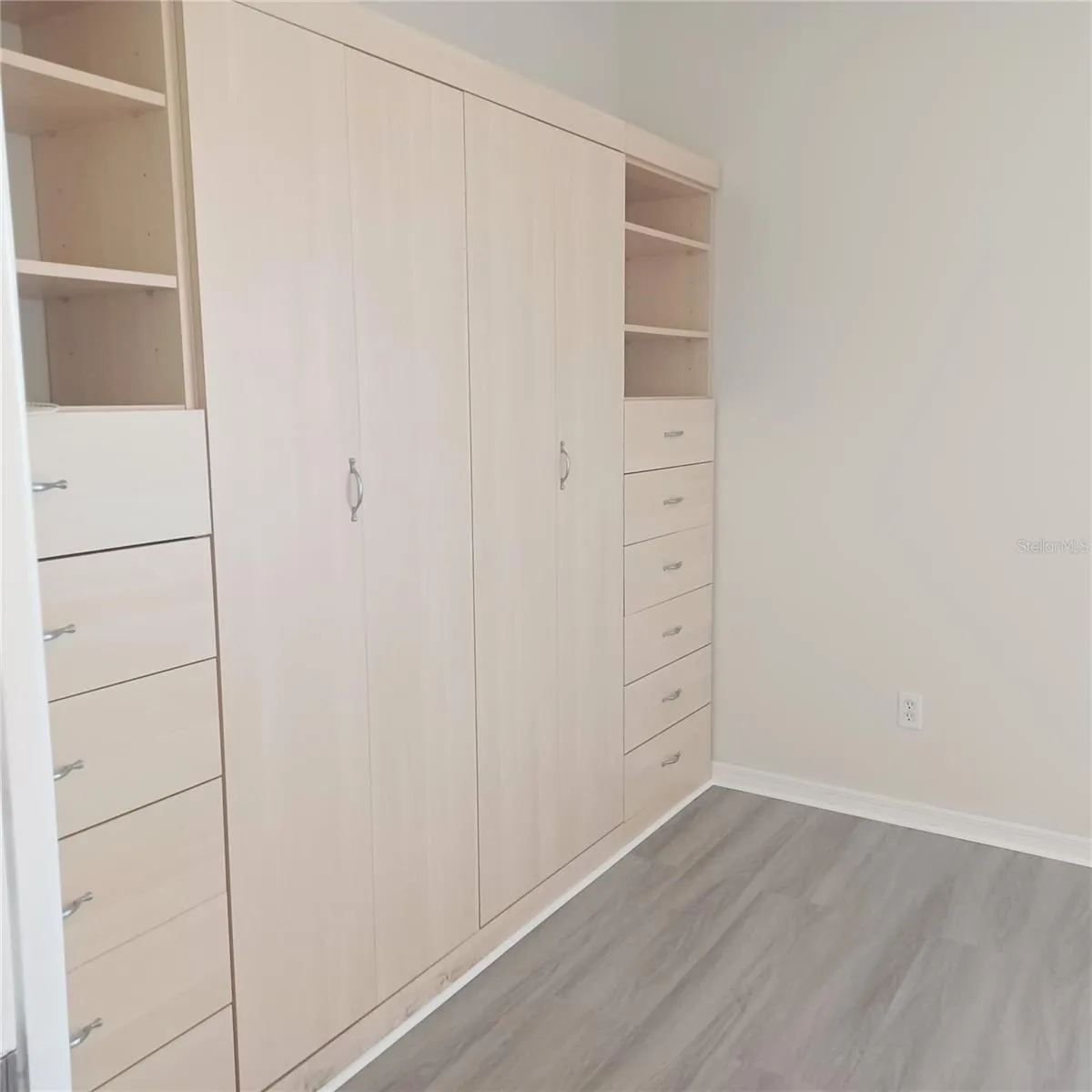 Second Bedroom with Murphy bed