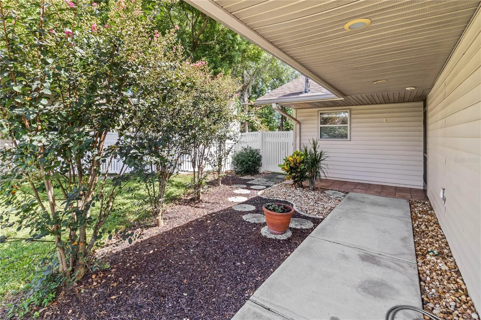 Path to side yard