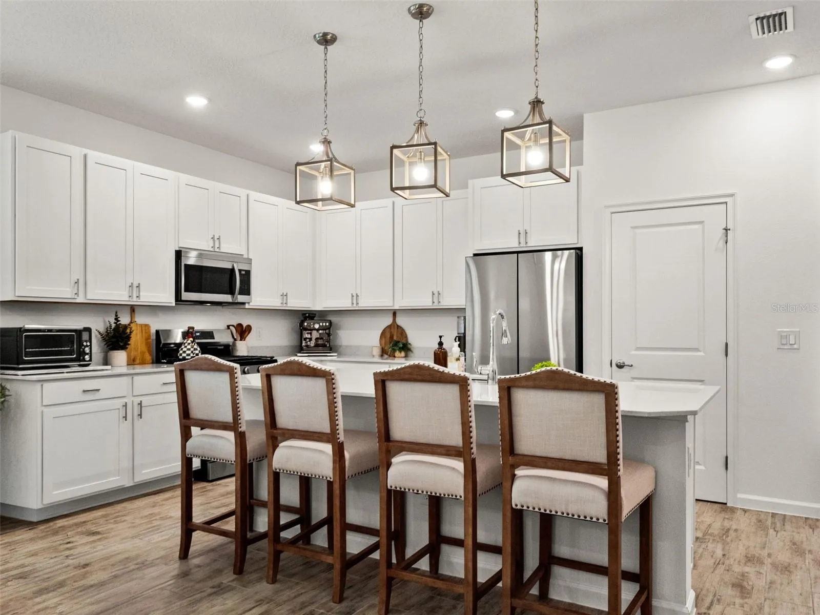 Beautiful kitchen with large island.