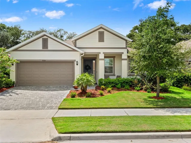 Margate II model, freshly landscaped front yard.