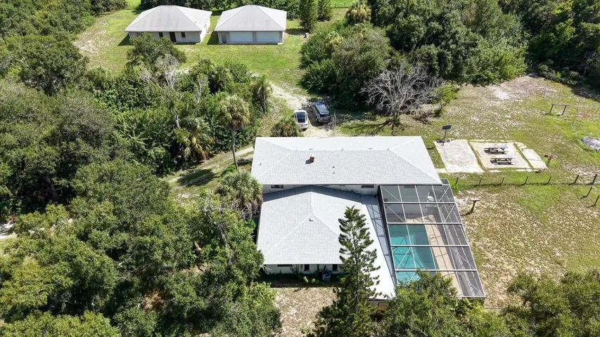 5 Acres 7 Bedroom 3 1/2 Bath w/Pool Main Home 3 Bedroom 1 1/2 Bath 2nd Home/Office 8 Car Garage with Office