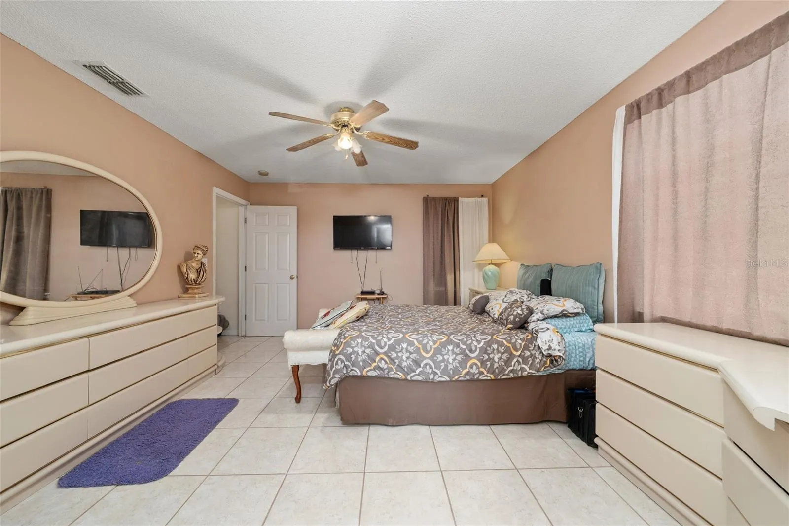 BONUSROOM