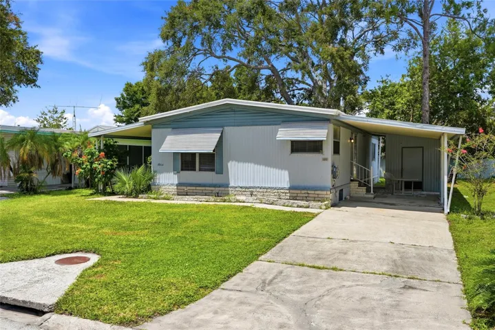 8819 Sheldon West