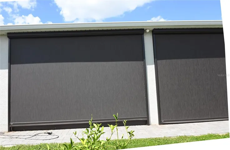 Motorized screen