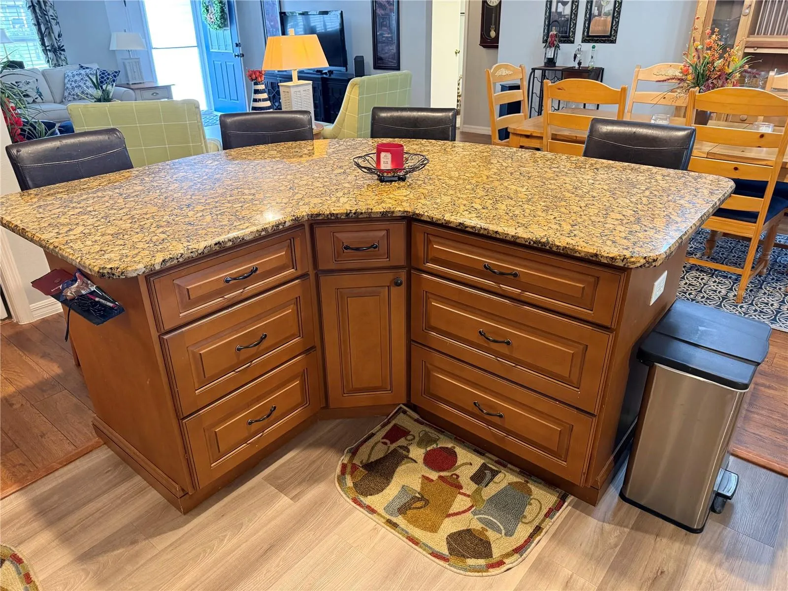 Island with Large Pot Drawers