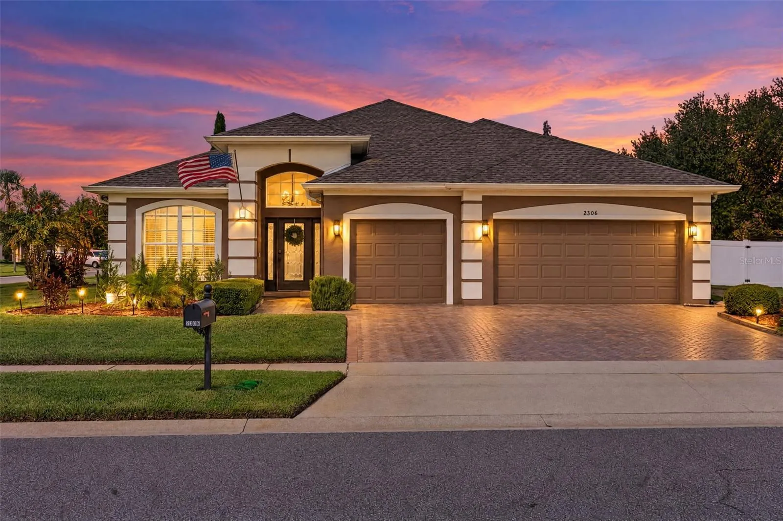 Welcome Home to 2306 Emerald Rose Way