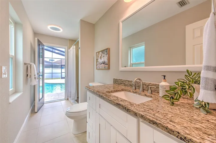 Bathroom 3 With Pool Access