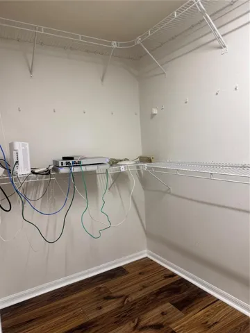 Master Bedroom closet (L)