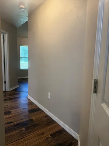 Hallway to 3rd bedroom