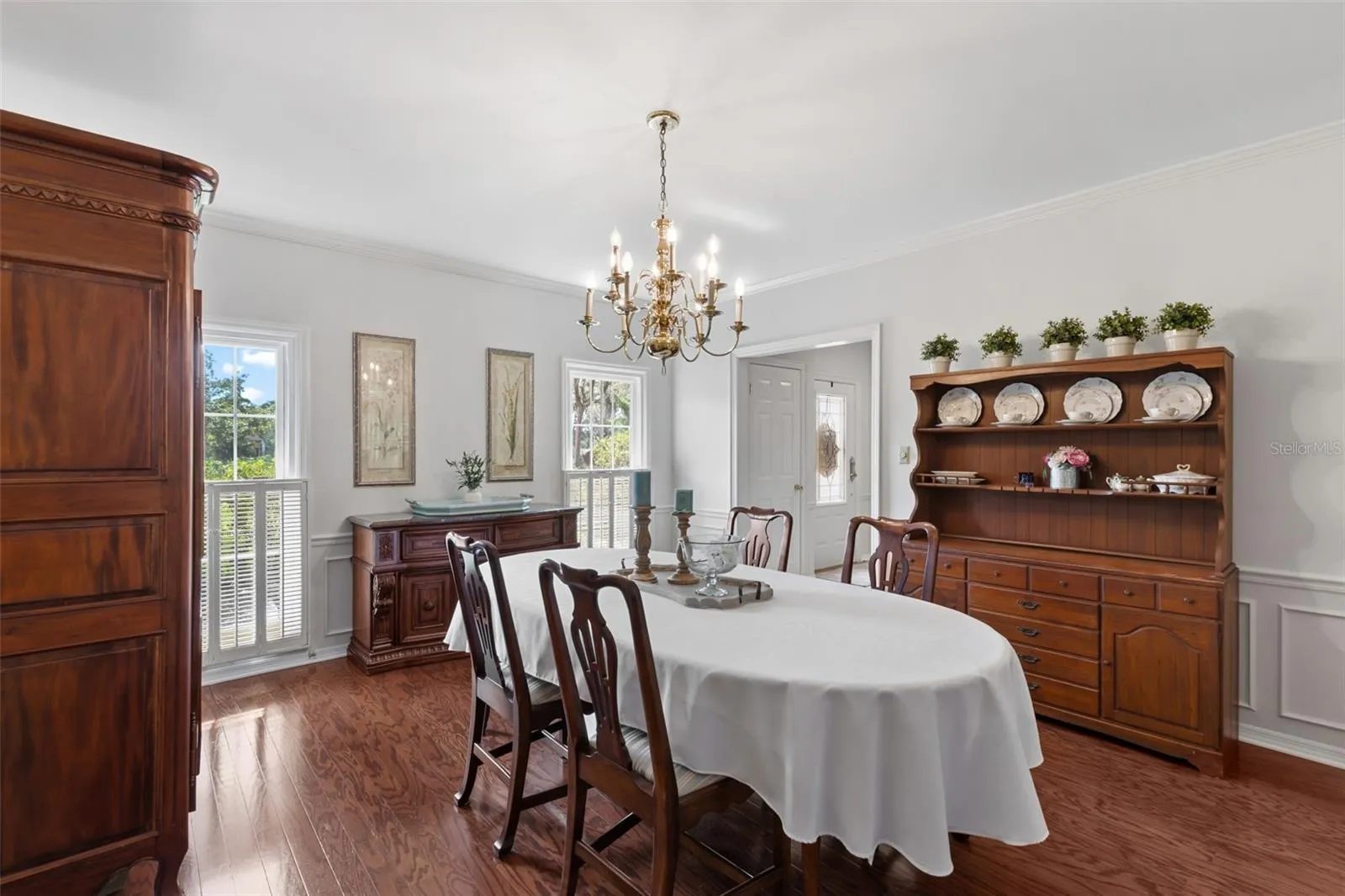 Formal dining room