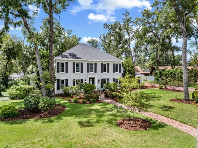 Welcome to 4603 Dogwood Hills in Brandon, Florida!