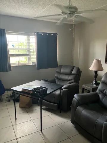 FLEX SPACE OR BEDROOM