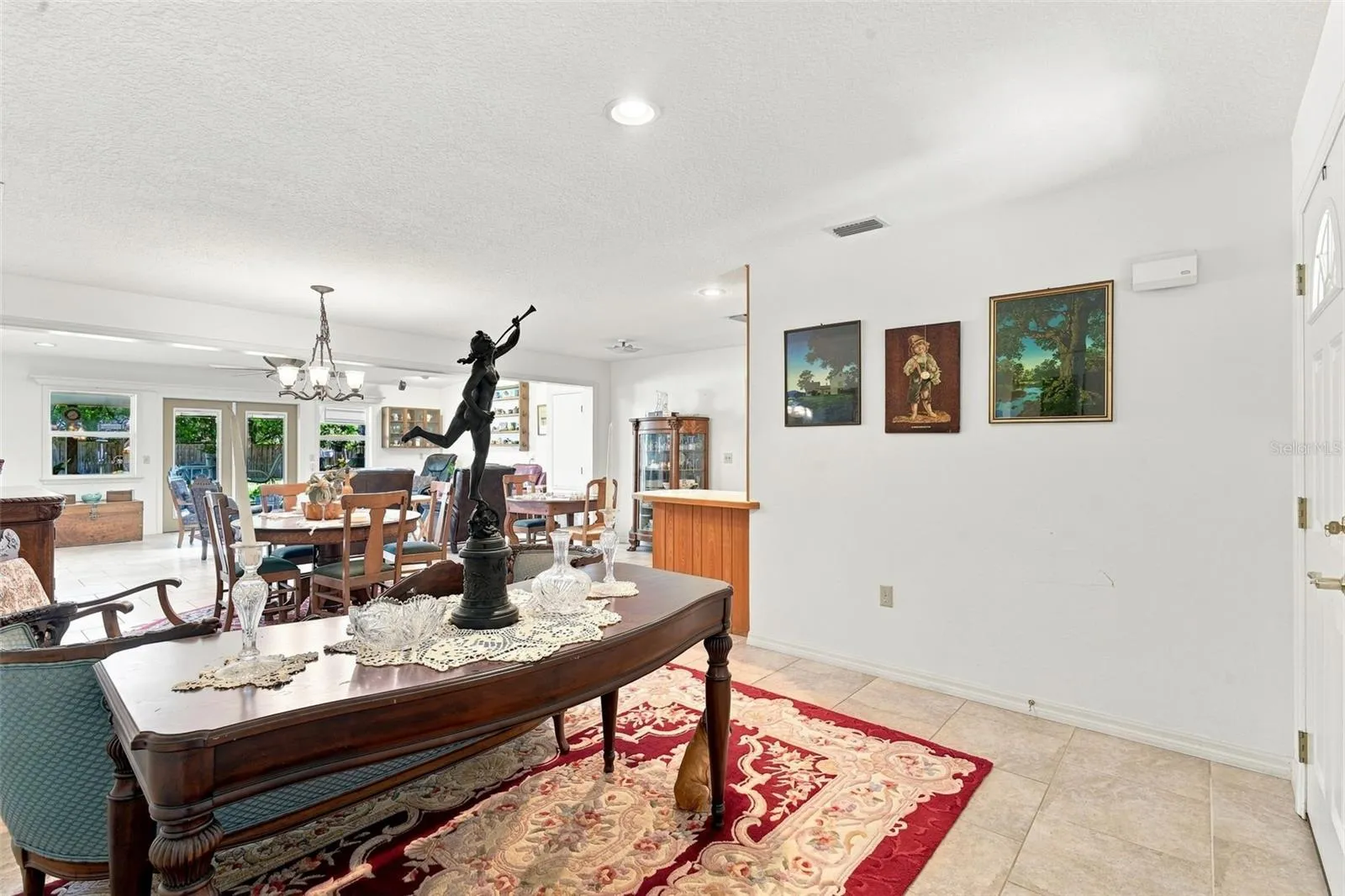 FOYER