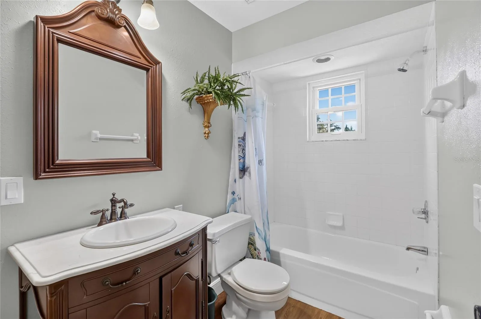 Jack &amp; Jill bathroom