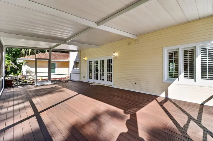 Back sreened porch