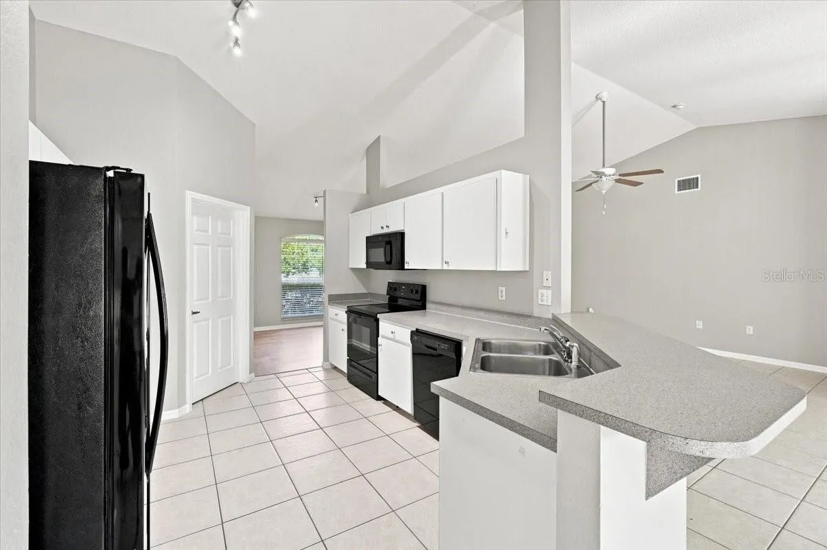 5016 Fairfax E, Lakeland, Florida 33813 — photo 12