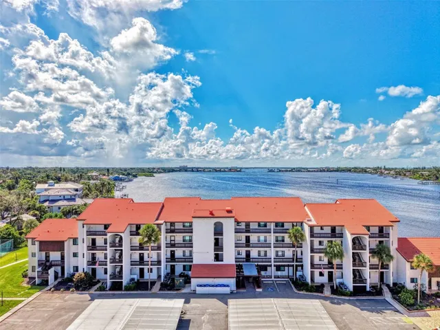 1608 Stickney Point Road #107