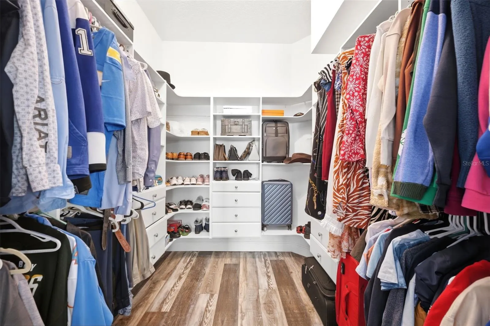 master BR Large walk in closet