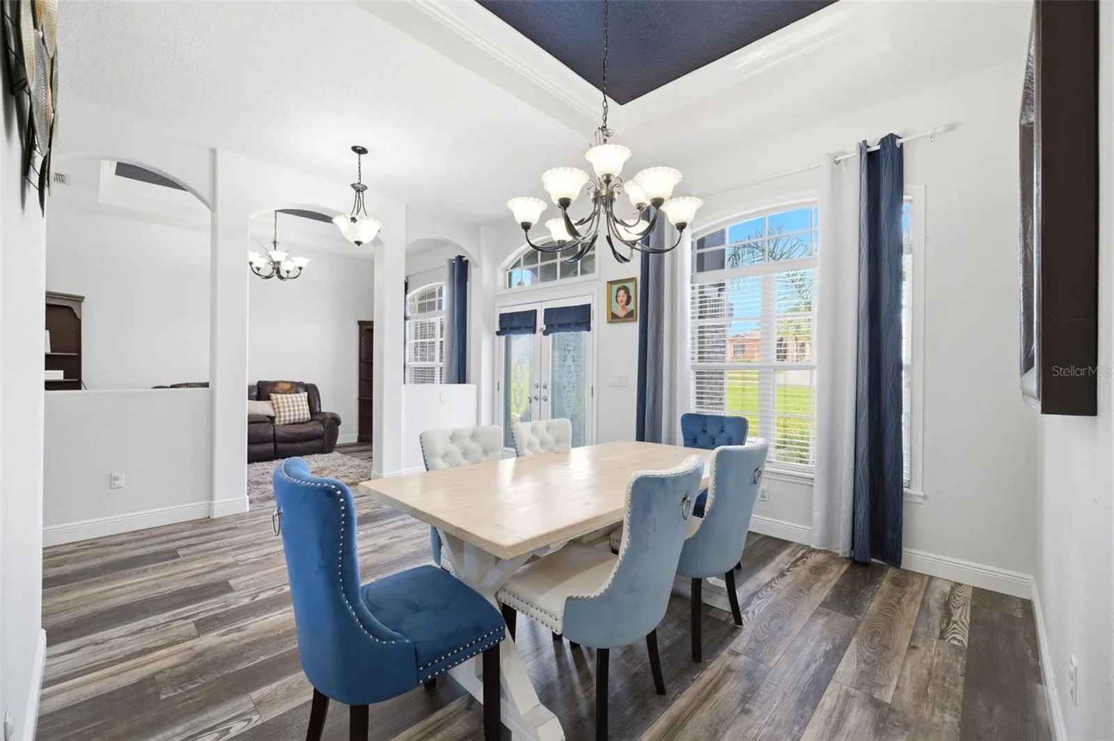 separate dining room