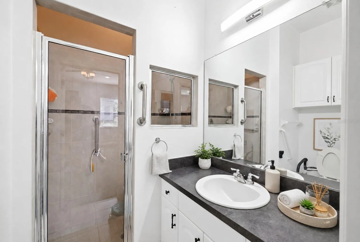 bathroom 3 with shower