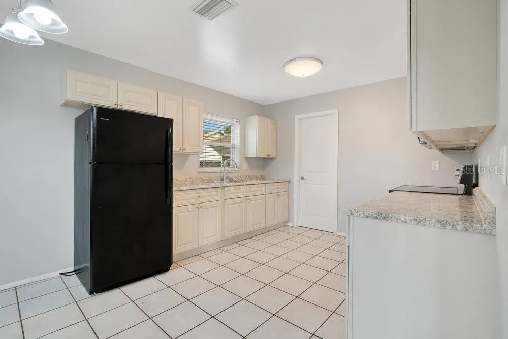 Front Unit Kitchen