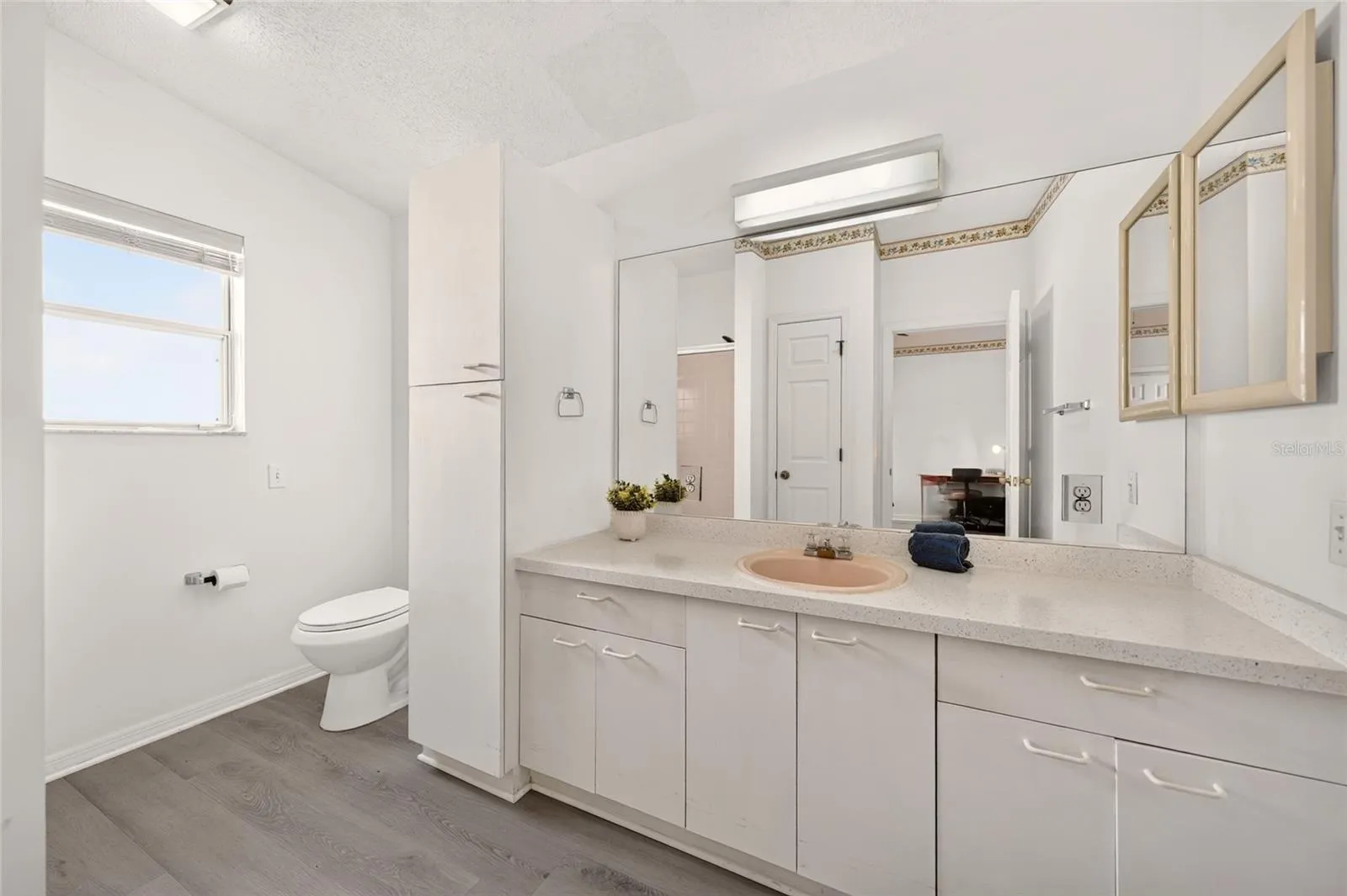 En-Suite Primary Bath