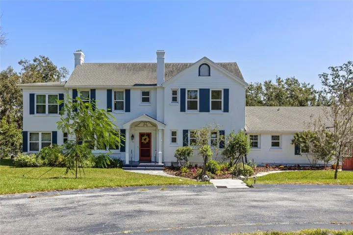 Welcome to 694 Lake Otis Drive SE, Winter Haven