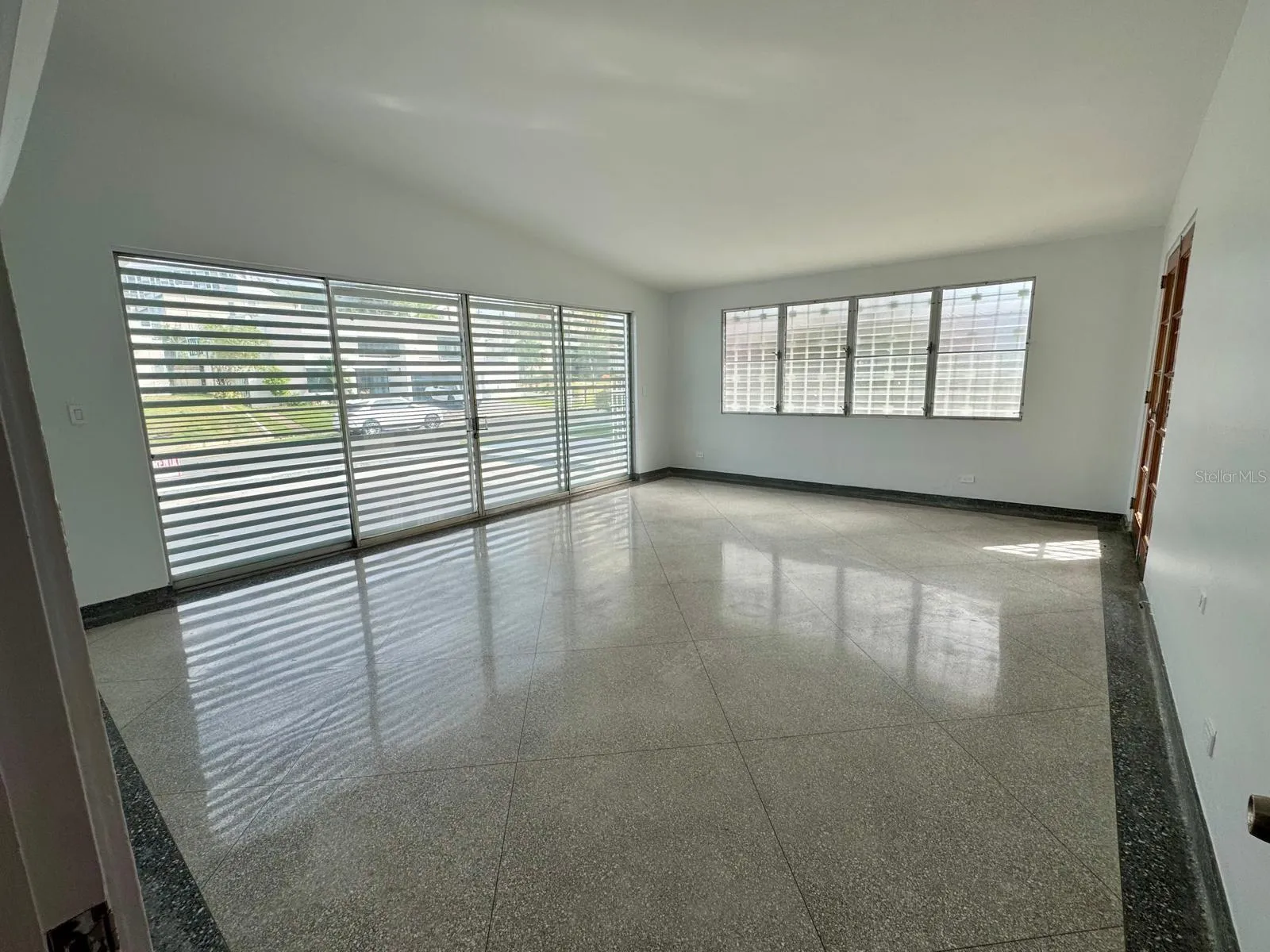 Family Room- Ample