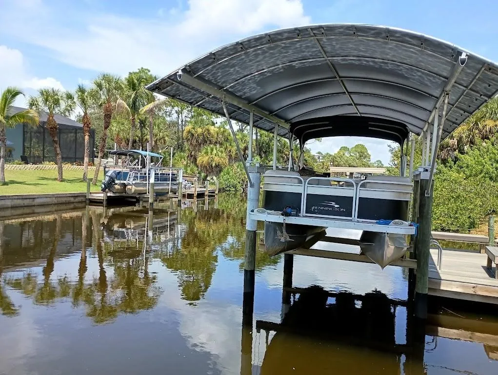 Como Waterway North View