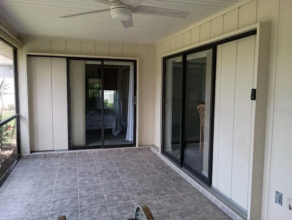 LANAI WITH THREE SLIDERS