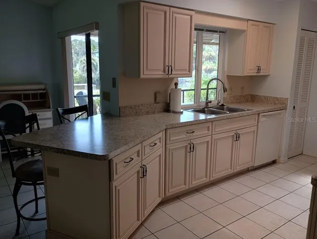 WOOD KITCHEN CABINETS