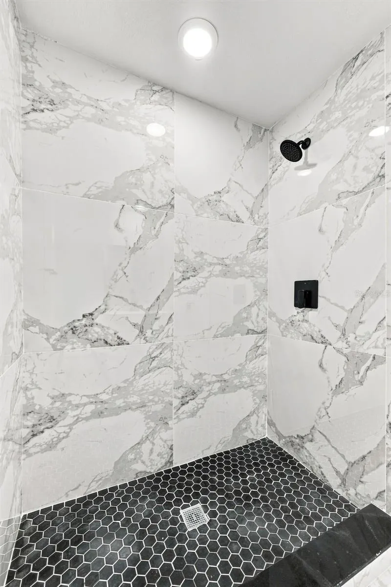MAIN BATH-IN MASTERS